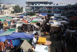 100 يوم من حرب غزة.. نازحون: لن نغادر وطننا ولو عشنا بخيام فوق الركام