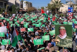 مسيرات حاشدة في رام الله والأردن واليمن تضامنًا مع غزة والمقاومة