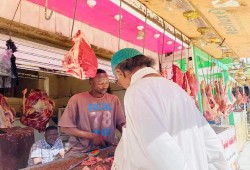 مواطنون يعودون لبيوتهم بالخرطوم ومعارك شرسة بـ"أم درمان"