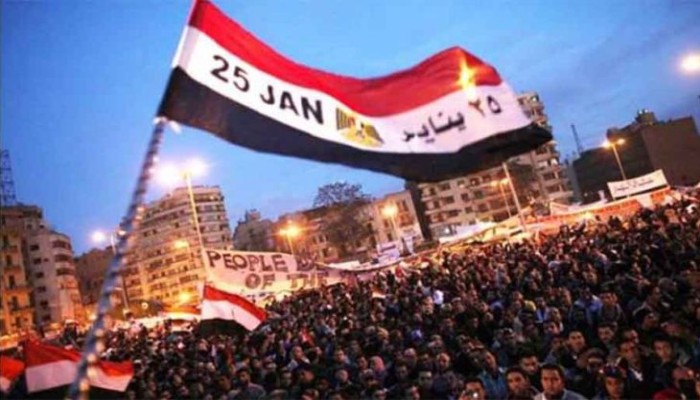 "لساها يناير".. ناشطون: الشعب يترقب عودة بالعيش والحرية والعدالة بعد 13 عاما