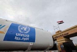 منظمات حقوقية: وقف تمويل الأونروا "استكمال للإبادة الجماعية" في غزة