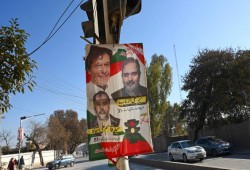 عمران خان يفوز في الانتخابات الباكستانية رغم سجنه