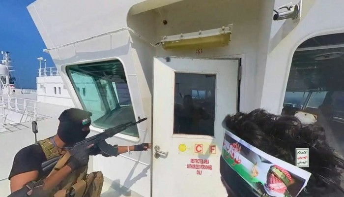 الحوثيون: استهدفنا 48 سفينة في البحرين الأحمر والعربي وأدخلنا سلاح الغواصات إلى عملياتنا