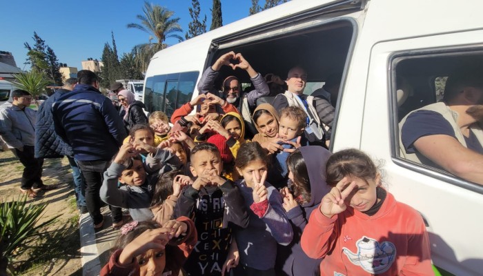 بعدما أمضى شهرا بها.. طبيب مغربي: ما يجري في غزة وصمة عار