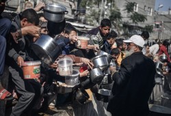 لا تذبحوا الفلسطينيين في رمضان.. اذبحوهم بعده!