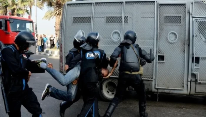 تشريفة سجن الوادي الجديد مستمرة وتفتيش شبه عاري لزائرات "عقرب الصعيد"