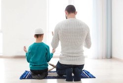 9  خطوات عملية لتشجيع طفلك على الصلاة في رمضان
