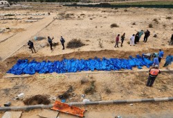 نيويورك تايمز: في غزة مقبرة كبرى والبشر مدفونون تحت الأنقاض