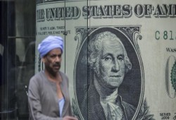 أول ارتفاع منذ التعويم الأخير: سعر صرف الدولار يقفز جنيه كاملا اليوم الإثنين