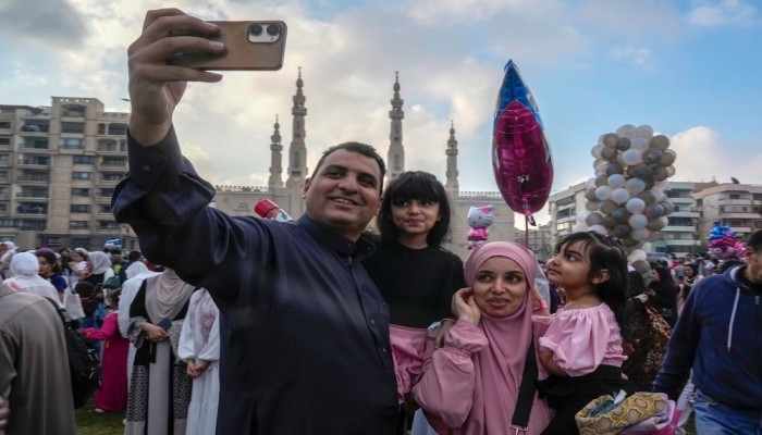 الشعب المصري يخفت الاحتفالات بعيد الفطر في مصر بسبب الأزمة الاقتصادية