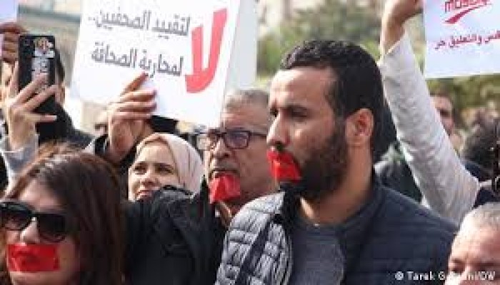 الصحافة أصبحت مهنة محفوفة بالمخاطر في تونس
