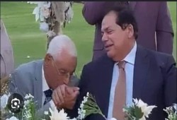 "موافي" يقبل يد "أبو العينين" .. ونشطاء: ظهور متكرر لرجل الأعمال على "السوشيال ميديا"! 