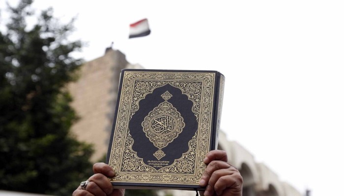 السويد تسمح بتنظيم احتجاج آخر لتدنيس القرآن الكريم