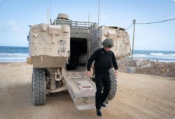 صفعات المقاومة أيقظته .. "جالانت": لن نتمكن من السيطرة على غزة أو إيجاد بديل لحماس