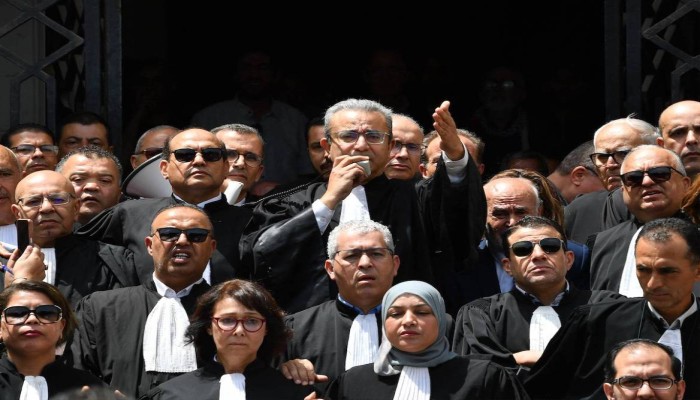 إضراب المحامين التونسيين احتجاجا على انتهاكات الشرطة