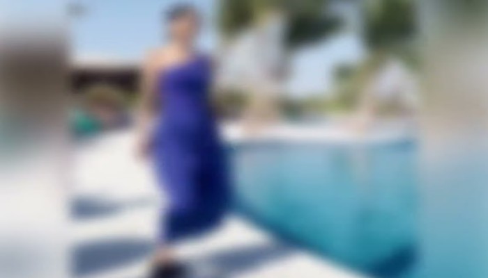 لأول مرة في تاريخها .. السعودية تسمح بأول عرض أزياء لملابس السباحة النسائية