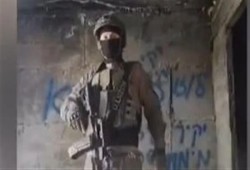 جيش الاحتلال يعتقل الجندي صاحب فيديو التمرد ويبدأ التحقيق معه