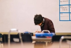 كيف تذاكر قبل الامتحان وكيف تحافظ على هدوئك أثناء الإجابة؟
