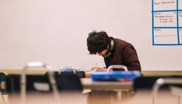 كيف تذاكر قبل الامتحان وكيف تحافظ على هدوئك أثناء الإجابة؟
