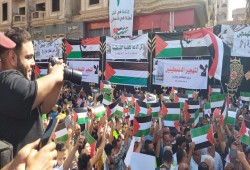 رويترز: الانقلاب في مصر يحتجز طلابا لتضامنهم مع غزة