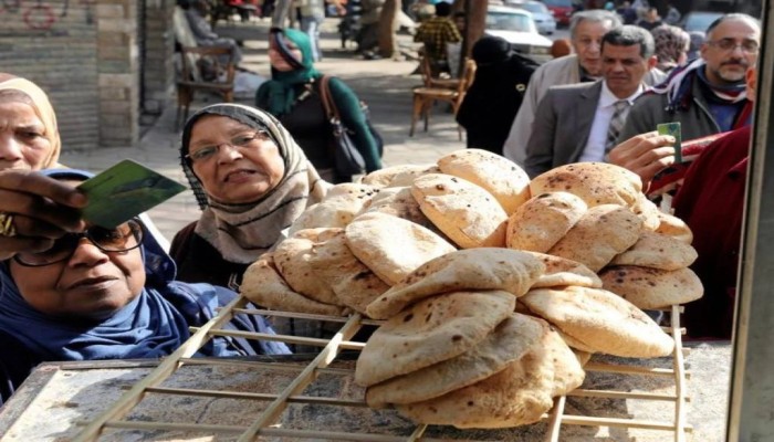 الشارع يستغيث.. ماذا سيأكل محدودي الدخل بعد رفع سعر الخبز