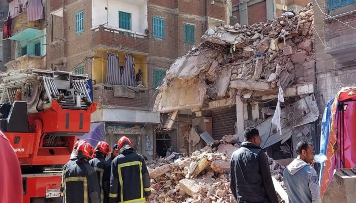 انهيار مبنى سكني مأهول مكون من 5 طوابق مع وجود ضحايا