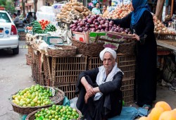 بي إم آي: توقعات بارتفاع التضخم في مصر إلى 30% بسبب خفض الدعم