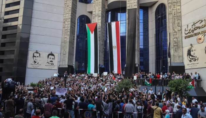 نقابة الصحفيين تطالب النائب العام بالإفراج عن 19 صحفياً