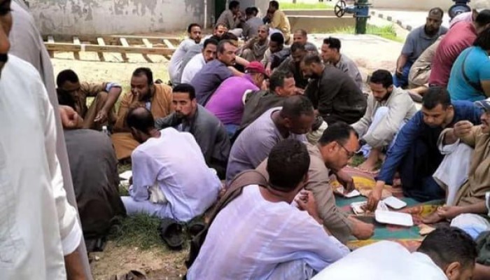دار الخدمات متضامنة مع محصلي المياه المعتصمين: محرومون من التثبيت والتعيين والرواتب ومعرضون للتسريح