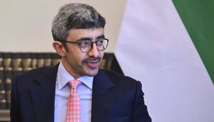 الإمارات تتهتكم على السلطة الفلسطينية وتزايد عليها ( تهكم التعساء)