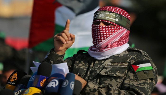 أبو عبيدة : إن ما نفذه العدو  في منطقة النصيرات هي جريمة حرب مركبة وأول من تضرر بها هم أسراه .
