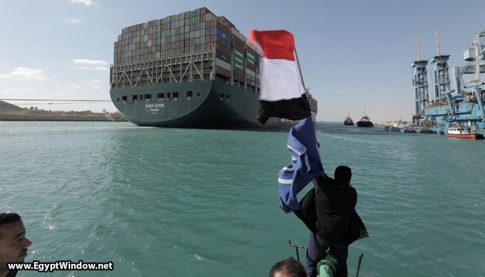 عائدات قناة السويس فقدت 64.3% في مايو