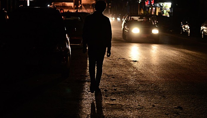 المصريون بين نارين.. تقنين الكهرباء أو مضاعفة فاتورتها