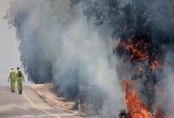 بعد مقتل Bحد كبار قيادييi ....... حزب الله يوسّع قصفه نحو طبريا واشتعال حرائق بالجليل عقب رشقة صاروخية كبيرة