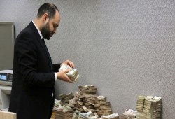 إجازة العيد تثير جدلاً بين رجال الأعمال في مصر... فما الأزمة ؟