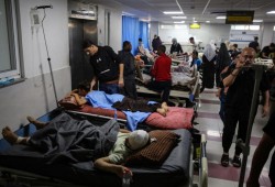 الموت يحاوطهم فى كل مكان ...... نفاد الأوكسجين والأنسولين ومرضى وجرحى غزة مهددون بالموت