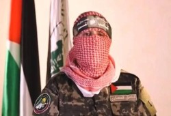 أبو عبيدة يطالب الحجاج بدعوتهم الخالصة لغزة وفلسطين