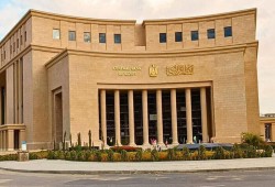المركزي المصري يطرح أذون خزانة بـ 100 مليار جنيه في أول أيام عمل البنوك