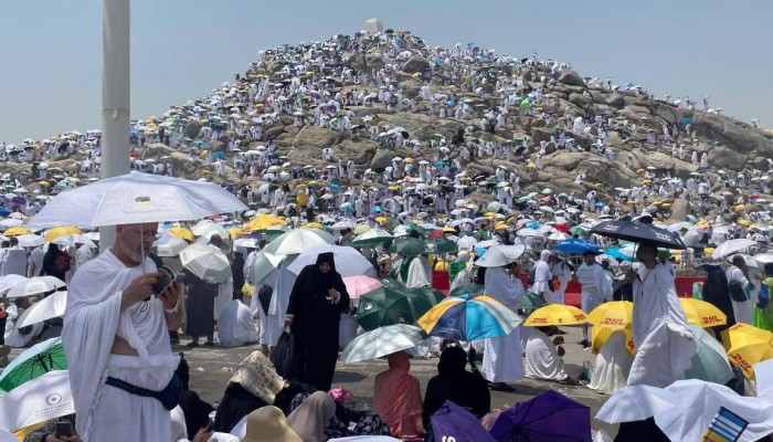 تقارير عن وفاة مئات الحجاج وفقدان آخرين.. وفرانس برس: معظم الوفيات لأسباب مرتبطة بارتفاع الحرارة