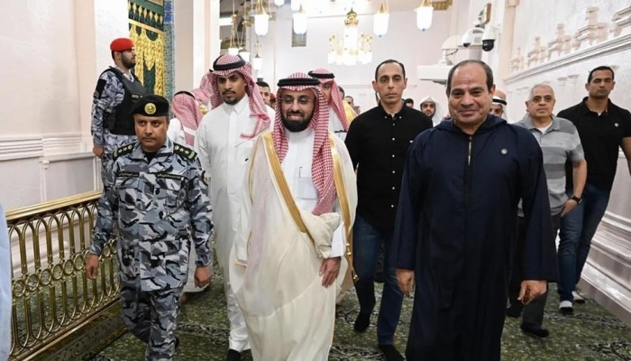 يظلمون العباد ويأكلون حقوقهم ....... حج الحكام الظَلَمَة