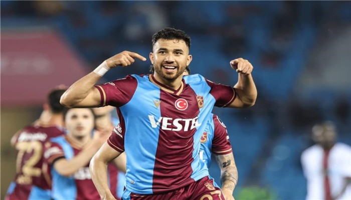 طرابزون التركي يصدم جماهير منتخب مصر بسبب "تريزيغيه"