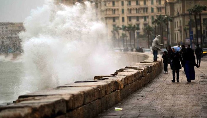 تحذير للمصيفين.. الأرصاد: ارتفاع الأمواج على سواحل مطروح والإسكندرية