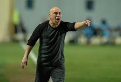 زوجة مدرب "الفراعنة" حسام حسن تثير غضبا واسعا بين أنصار السيسي