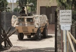 مصدر أمني مصري ينفي موافقة القاهرة على نقل معبر رفح البري
