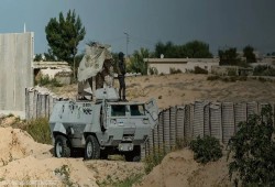 الاحتلال يوسع المنطقة العازلة من محور فيلادلفيا ويخطط لتغيير موقع معبر رفح
