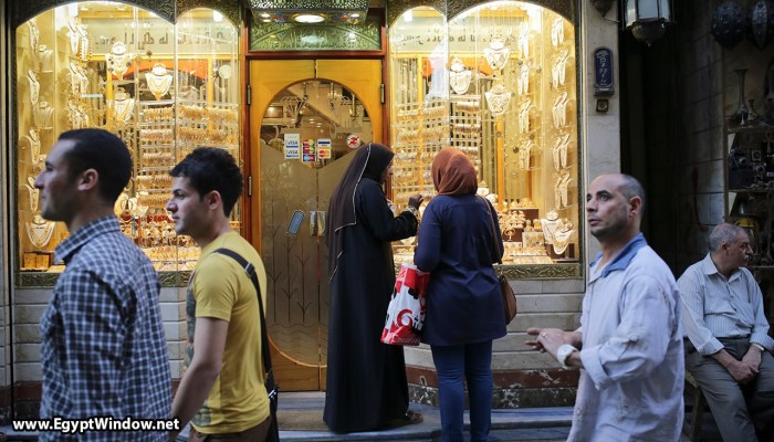 شعبة الذهب: غلق المحال 10 مساء يؤثر سلبا على حركة المبيعات