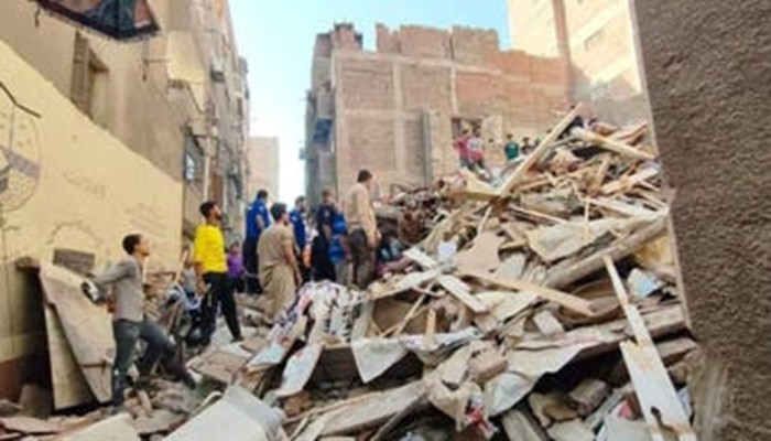 السيسى بيبنى عاصمة جديدة ومصر بتنهار...... مصرع 3 أشخاص في انهيار عقار بمصر