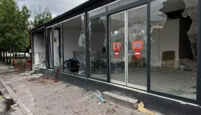 تركيا تعتقل 67 شخصا بعد أعمال عنف ضد سوريين بزعم التحرش بفتاة