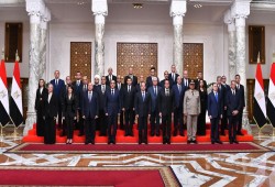 حكومة الانقلاب الجديدة تؤدي اليمين أمام السيسي