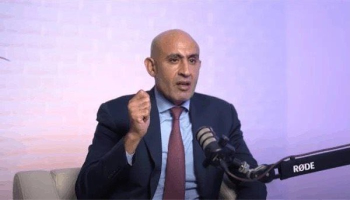 نشطاء يسخرون من وزير التربية والتعليم الجديد «كل مؤهلاته انه مدير مدارس الست الوالدة وحفيد المشير»